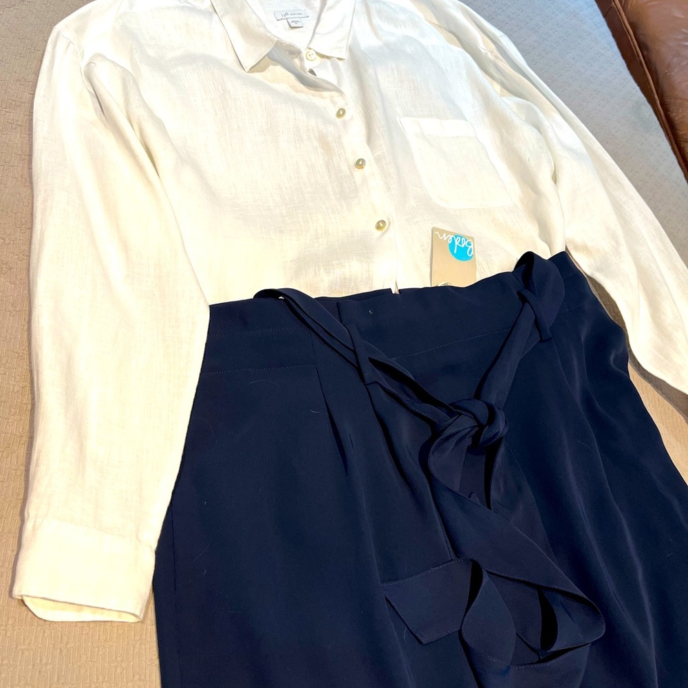 Boden Navy Blue Midi skirt Size 16